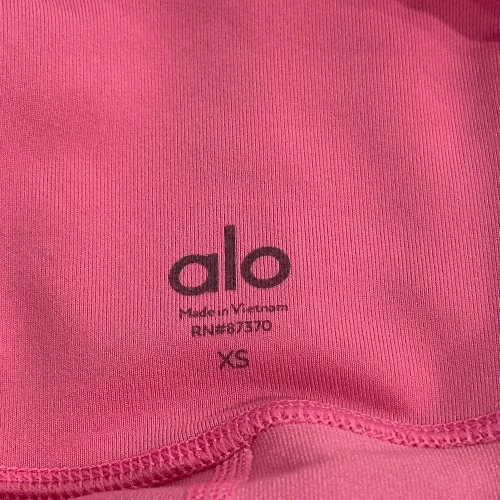 ALO Yoga 7/8 High Waist Airlift Legging - Paradise Pink color / X-Small. - Picture 6 of 8